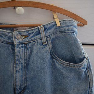 Vintage Light Wash Mom Jeans Crops